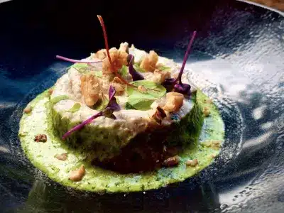Restaurant Les Clarines Andilly 74350 - photo d'un tartare de volailles aux noix